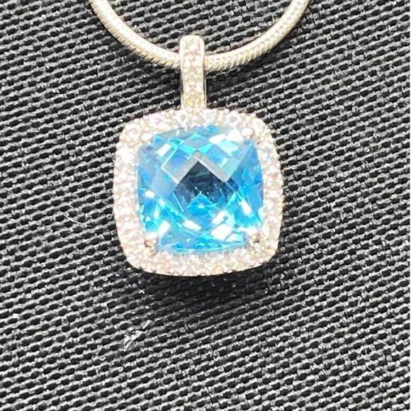 Michelle Albala 10k White Gold Cushion Cut Blue Topaz Cz Halo Pendant - Picture 7 of 8